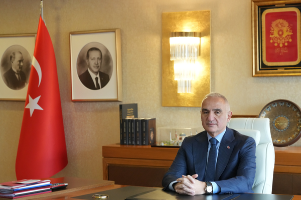 Bakan Ersoy: Tralleis'te 2 bin yıllık 300 kişilik antik havuz gün yüzüne çıkarıldı