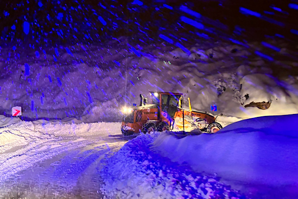Tunceli’de kar kalınlığı 145 santimetreyi aştı