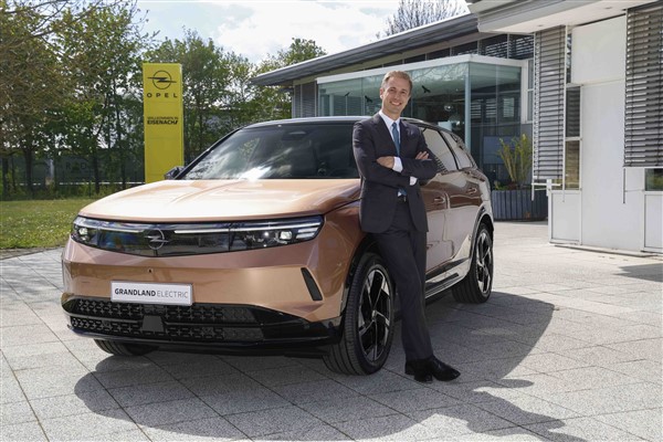 Yeni Opel Grandland’in dünya prömiyeri Eisenach Fabrikası’nda kutlandı