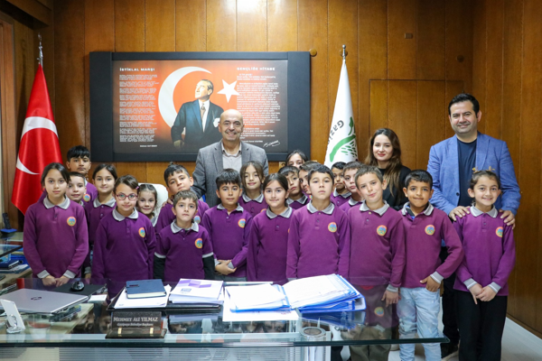 Öğrenciler, Gazipaşa Belediyesi'ni ziyaret etti