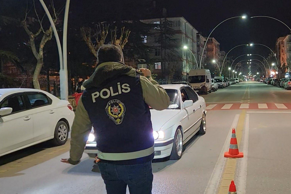 Karaman'da çeşitli suçlardan aranan 10 şahıs yakalandı