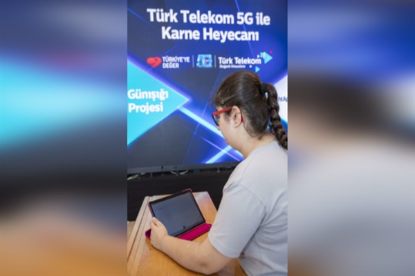 Türk Telekom'un TahtApp uygulamasıyla karne heyecanı 7 ilde 5G'yle eş zamanlı yaşandı<