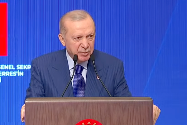 Erdoğan: Diplomasi ve diyalog, adil ve kalıcı bir barışa giden en güvenli yoldur<