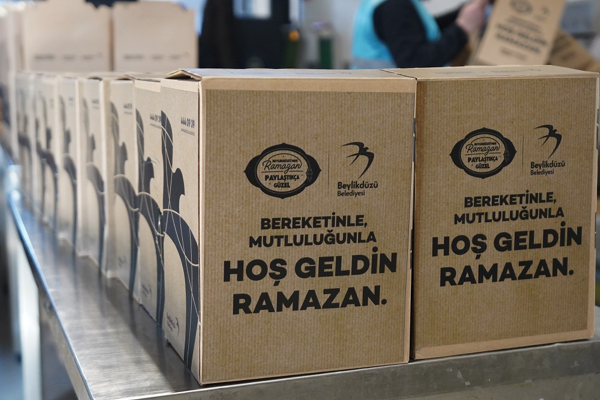 Beylikdüzü Belediyesi'nden sıcak yemek desteği<