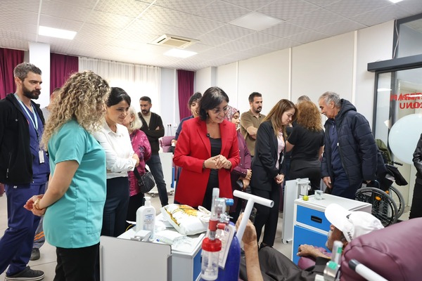 Kayapınar Belediyesi’nden kanser hastalarına moral ziyareti<