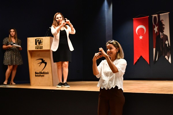 Beylikdüzü’nde “Bir Başka Pencereden” programı düzenlendi <