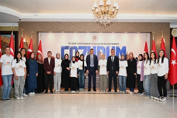 Vali Çiftçi, Evliya Çelebi Öğrenci Değişim Programı kapsamında öğrencileri ağırladı<