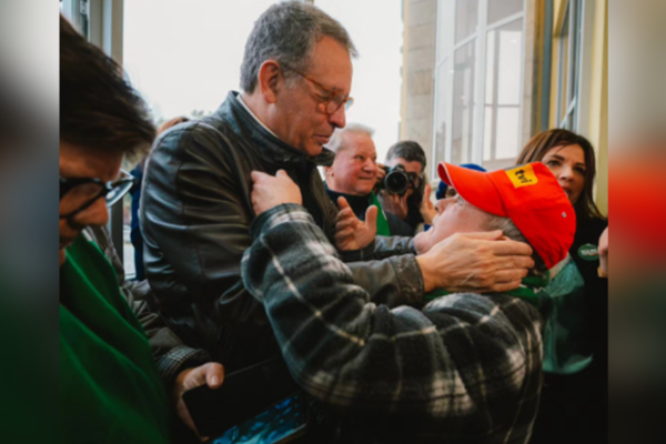 Başkanlık seçimlerinde Portekiz muhafazakarları, solcu adayı destekliyor<