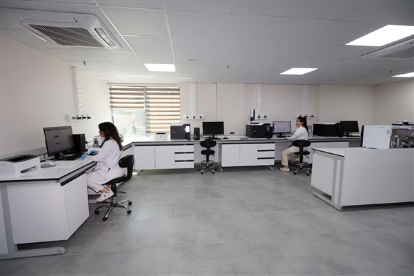 Muğla 100. Yıl Gıda Analiz Laboratuvarı üreticilerin ürünlerini tescilliyor<