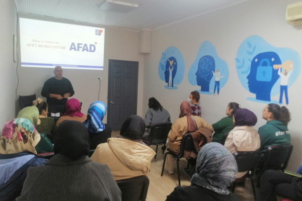 OBAK’tan ADEM kursiyerlerine afet bilinçlendirme eğitimi<