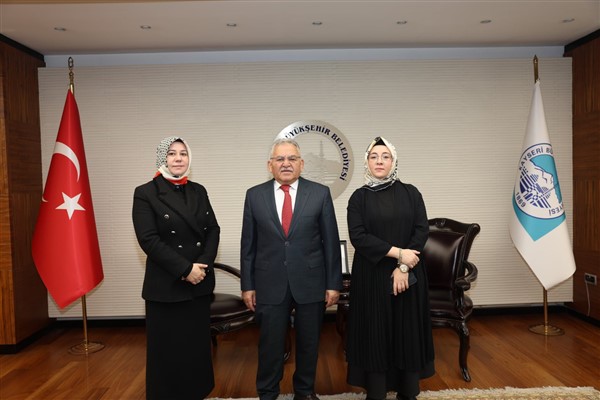 Başkan Büyükkılıç’a AK Parti Kadın Kolları'ndan ziyaret