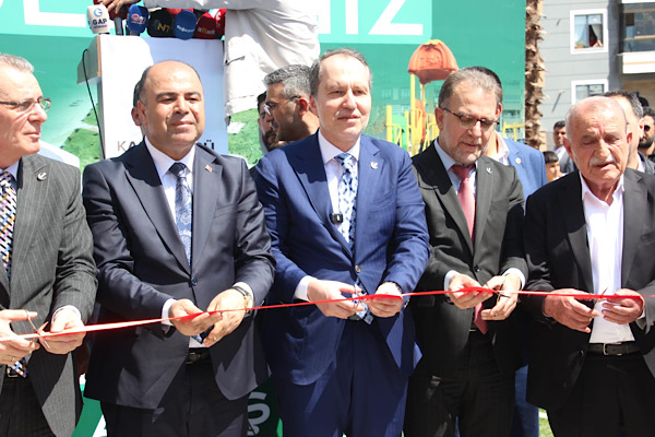 Erbakan, Karaköprü’de 18 park ve 5 semt pazarının açılışına katıldı<