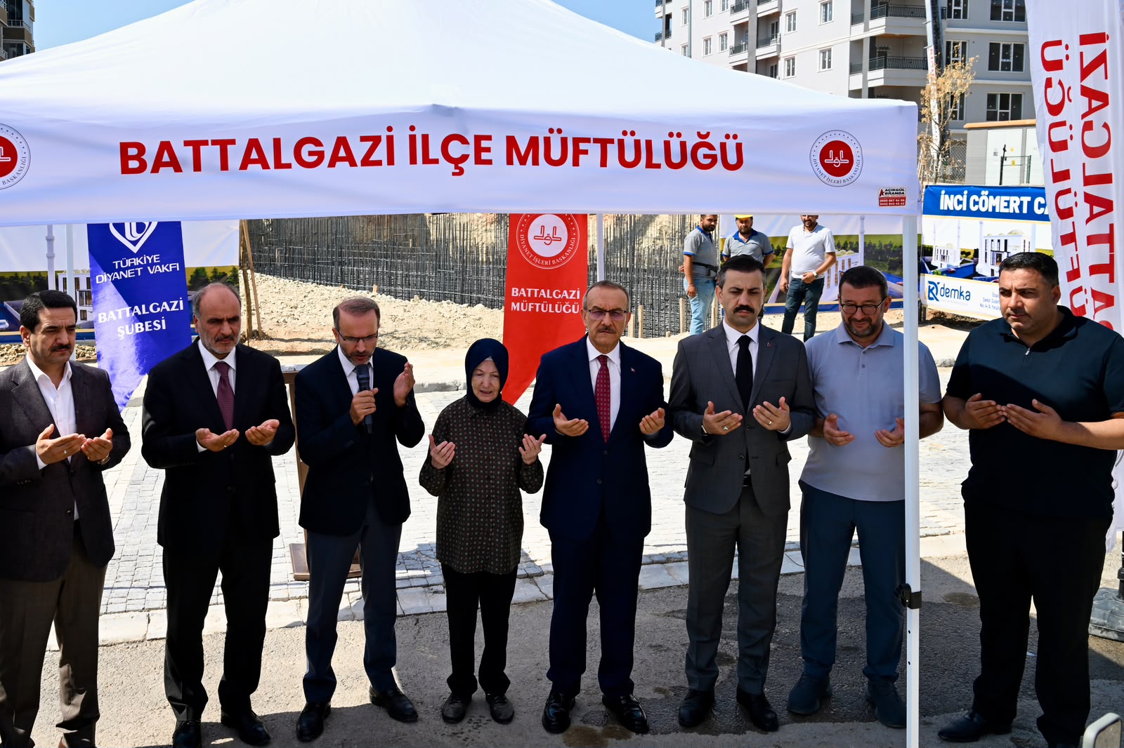 Malatya’da İnci Cömert Camii’nin temeli dualarla atıldı<
