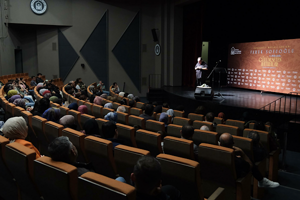 Yıldırım’da “Gülümseten Hatıralar” interaktif müzikli gösterisi sahnelendi<