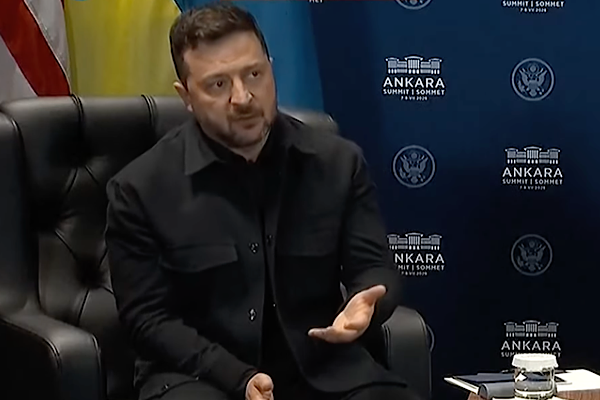 Zelenski: Cephedeki inisiyatifin bizim tarafımıza geçtiğini düşünüyoruz<