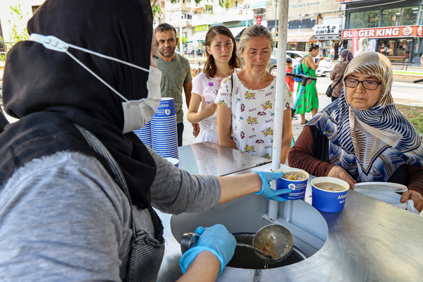 Antalya’da 19 ilçede aşure ikramı yapılacak<