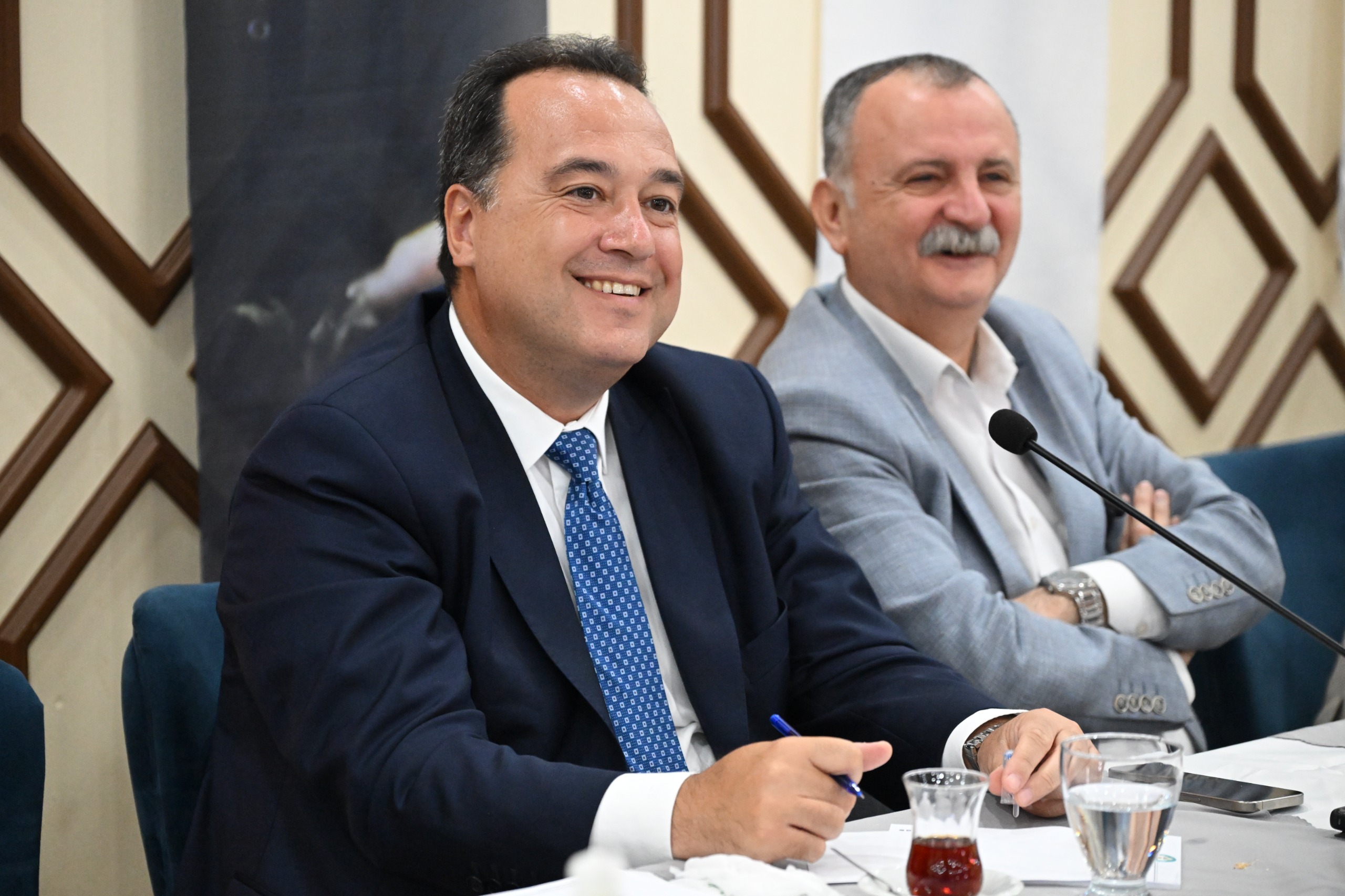 Başkan Dutlulu, muhtarlarla bir araya geldi<