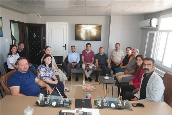 Eş Başkan Hatun'dan Kocaköy'e ziyaret