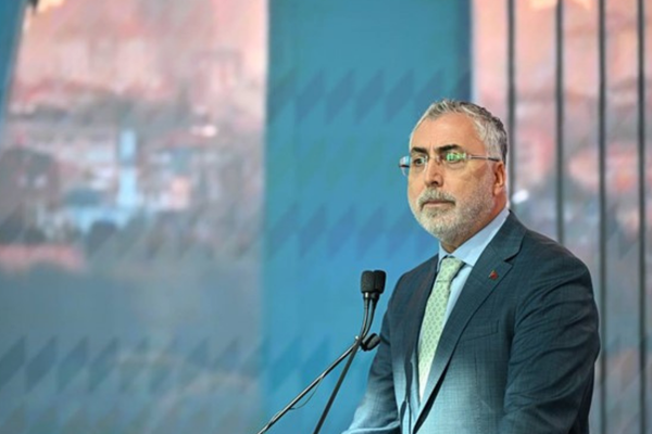 Bakan Işıkhan: İlave analık raporundan 67 bin 709 anne yararlandı