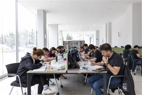 Büyükşehirden okuma salonları<