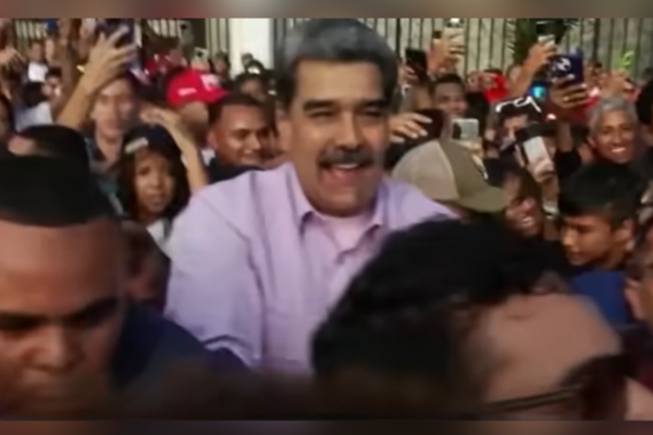  Maduro, uyuşturucu kaçakçılığı konusunda ABD ile görüşmeye açık olduğunu söyledi<