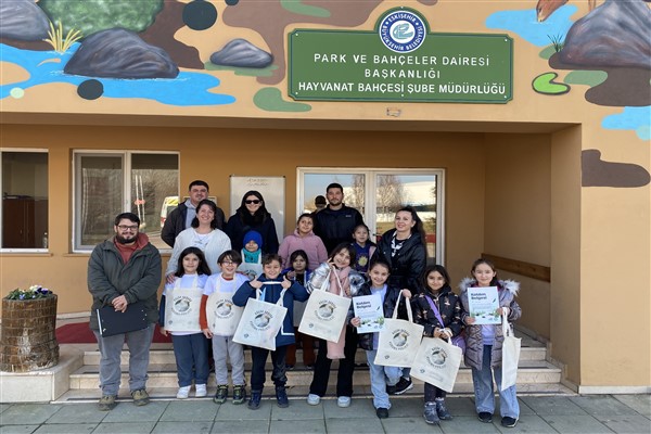 Eskişehir Hayvanat Bahçesi, çocukları ağırlamaya devam ediyor