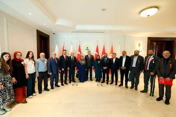 Bakan Çiftçi, şehit aileleri ve Gazi Vakfı heyetini kabul etti<