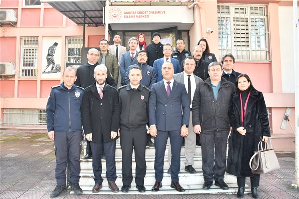 Manisa'da şehit aile ve gazileri için toplantı gerçekleştirildi<