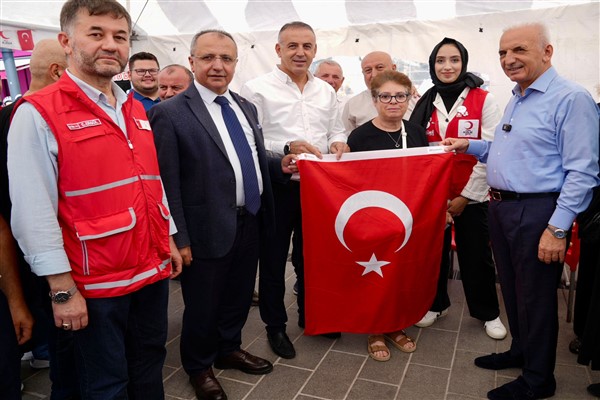 Ümraniye’nin dört bir yanında kan bağışı seferberliği başlatıldı<