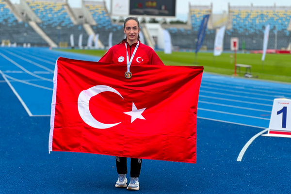 Keçiörenli sporculardan Avrupa'da ve Kırkpınar'da başarı<