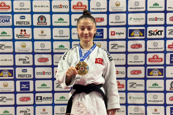 Ümraniye Belediye sporcusu Semanur Yüksel, Avrupa şampiyonu oldu<