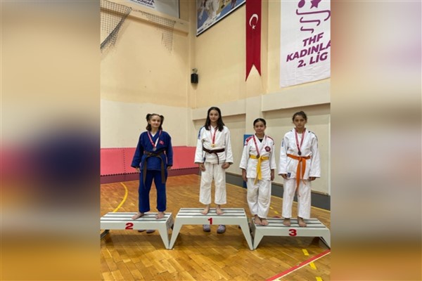 Osmangazili judocular 12 madalya kazandı
