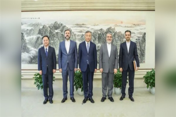 Çin Dışişleri Bakan Yardımcısı Miao Deyu, İranlı mevkidaşıyla görüştü<