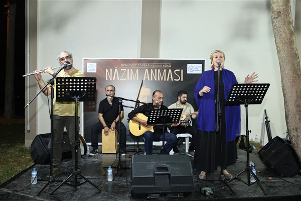 Nazım Hikmet Nilüfer’de anıldı<