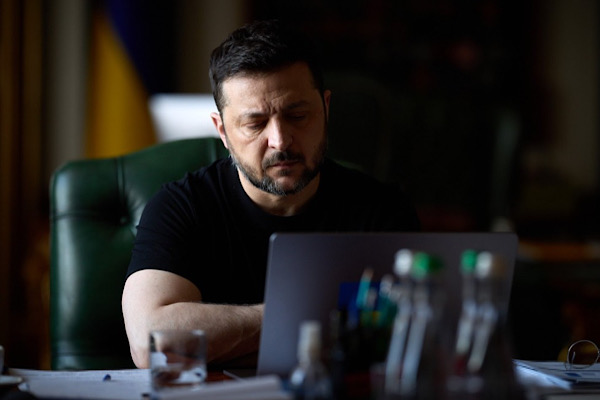 Zelenski: Ukrayna, her zaman minnettarlığını dile getirir <