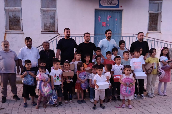 Gercüş'te ihtiyaç sahibi 40 öğrenciye eğitim desteği sağlandı<