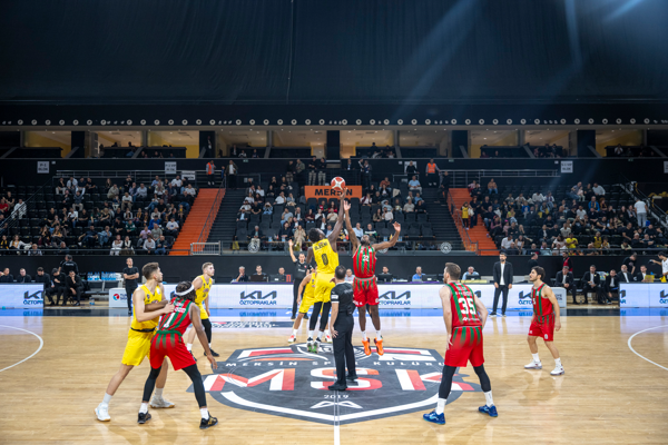 Mersin Spor Kulübü, Karşıyaka'yı mağlup etti<