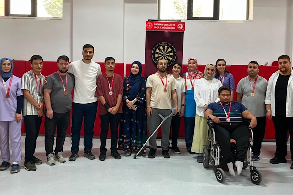 Batman’da Engelsiz Üniversite Projesi kapsamında dart etkinliği düzenlendi<