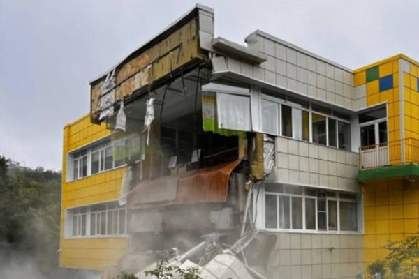  Kamçatka'da 6,7 büyüklüğünde artçı deprem meydana geldi<