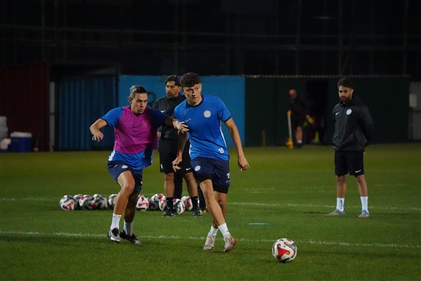 Çaykur Rizespor, Gençlerbirliği maçı hazırlıklarına başladı<