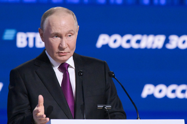 Putin: Batılı ülkeler rakiplerini ortadan kaldırmaya çalışıyor <