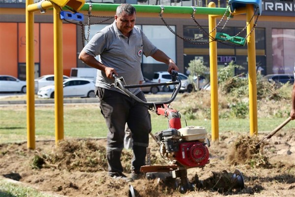 Kepez Belediyesi'nden Göksu Mahallesi parkında yenilik<