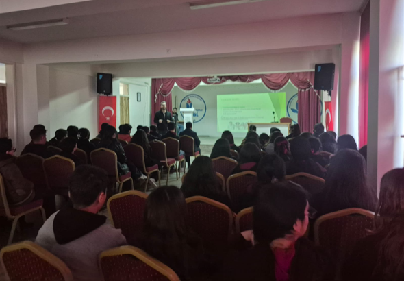 Batman'da öğrencilere ergenlik ve stres yönetimi eğitimi <