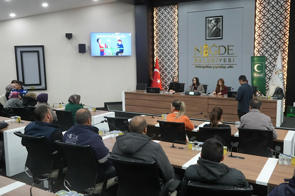 Niğde'de sanal kumar ve bağımlılık eğitimi<
