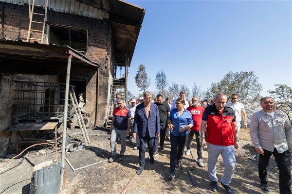 İzmir Büyükşehir'den yangından etkilenen vatandaşlara destek<