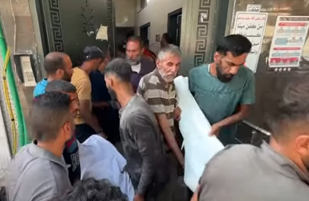 Gazze'de İsrail saldırılarında en az 12 kişi öldü<