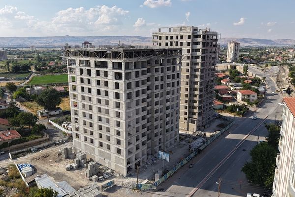 Alsancak’ta kentsel dönüşümde ilk etap yüzde 60’a ulaştı<