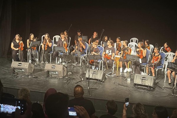 Çorlu klarnet ve keman kursiyerleri konser verdi<