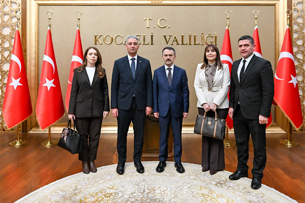 Çocuk Hizmetleri Genel Müdürü Alagöz, Vali Aktaş'ı ziyaret etti<