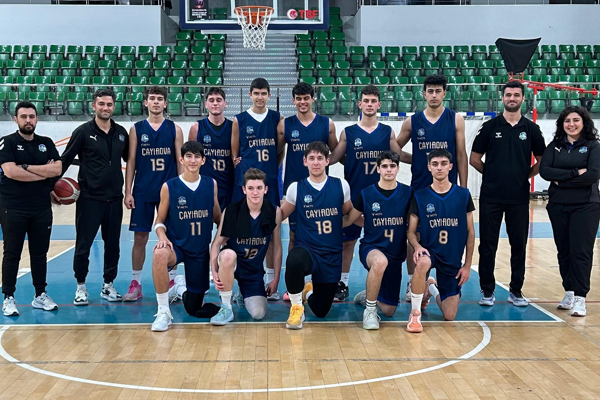 Çayırova  U-18 Basketbol Takımı, namağlup grup lideri oldu<